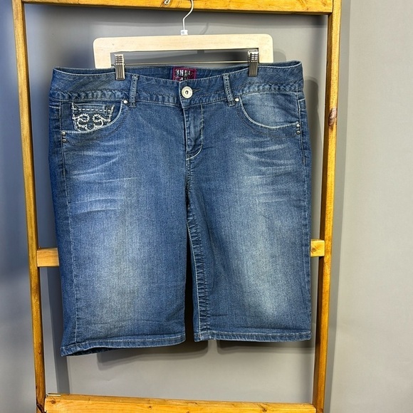 torrid Pants - Vintage torrid denim blue jeans. Size 20. EUC.
